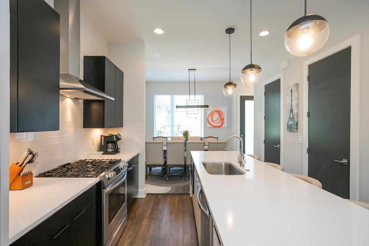 Luxury Townhome Skyline Views Mins To Dt Nashville Exterior photo