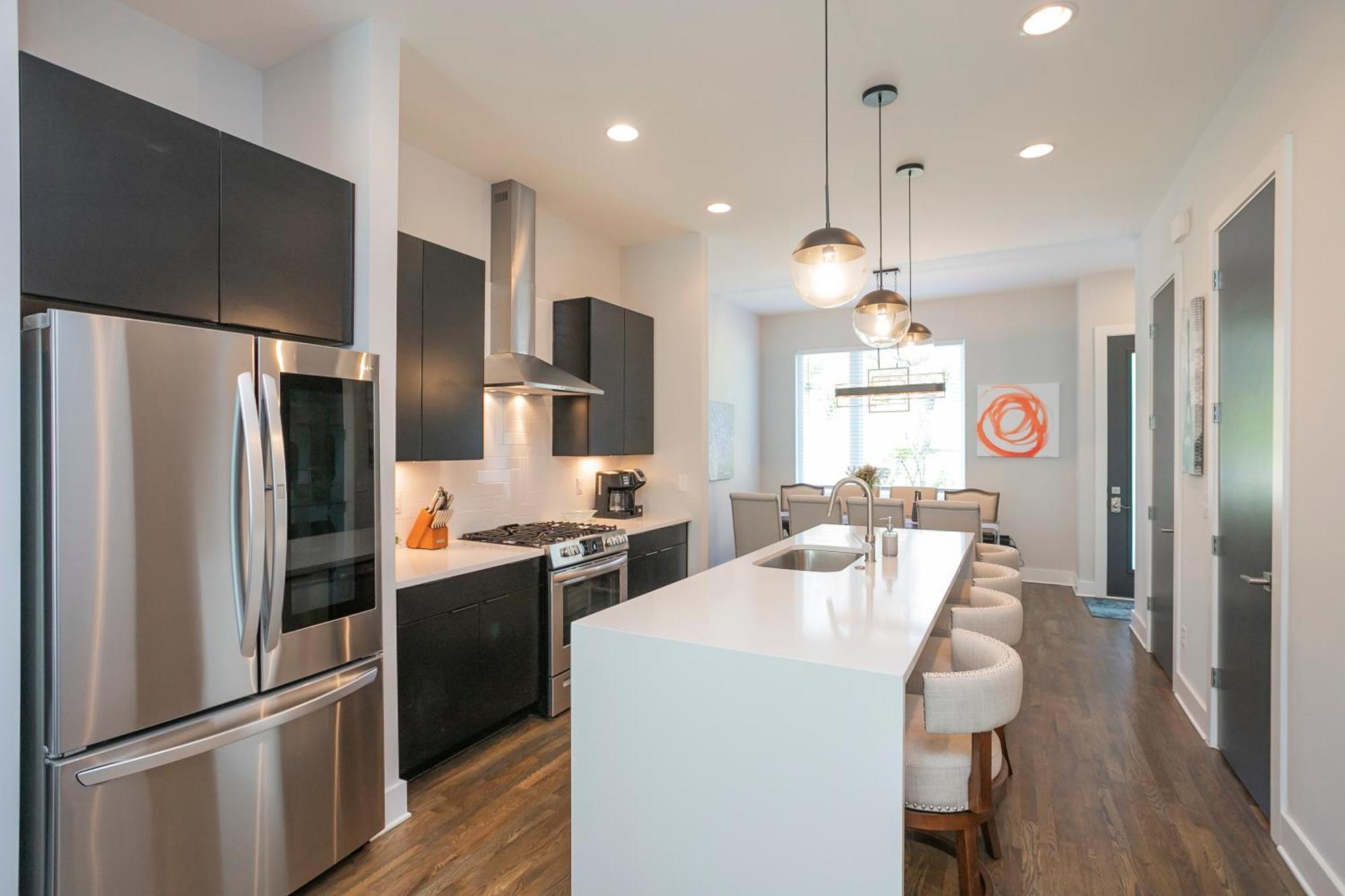 Luxury Townhome Skyline Views Mins To Dt Nashville Exterior photo